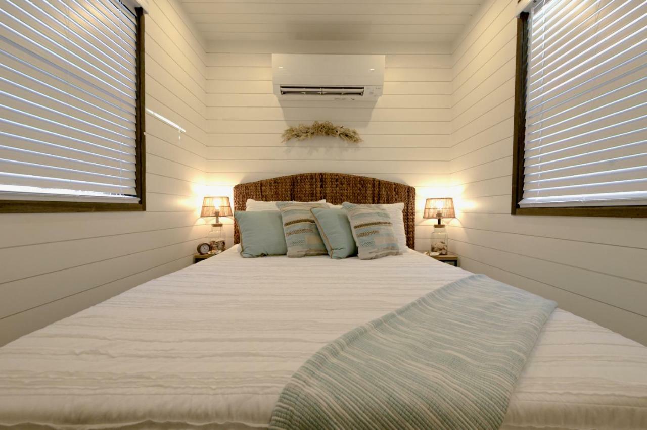 The Shoreline Container Home 12 Min To Magnolia Silos And Baylor Waco Exterior photo