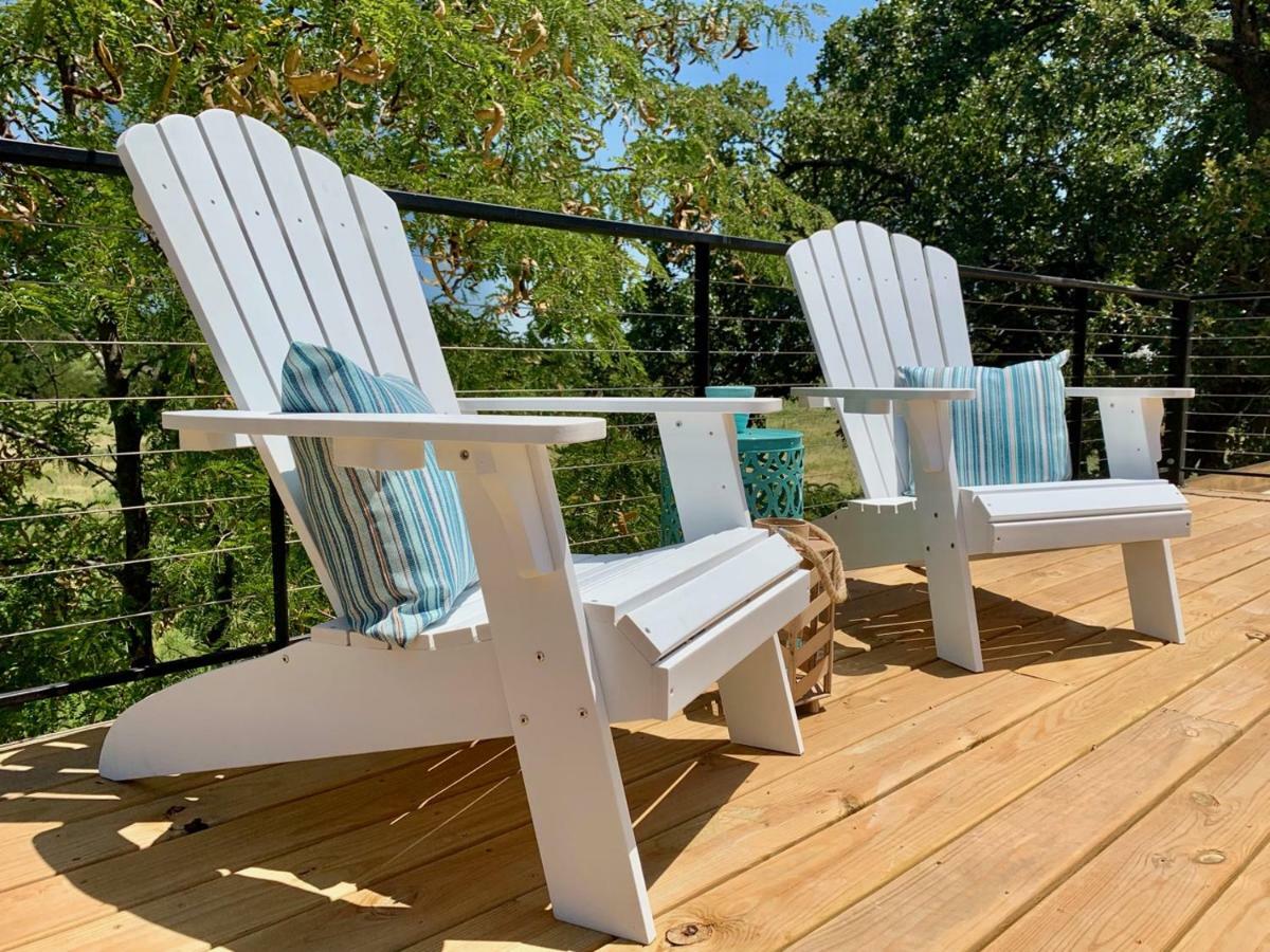 The Shoreline Container Home 12 Min To Magnolia Silos And Baylor Waco Exterior photo